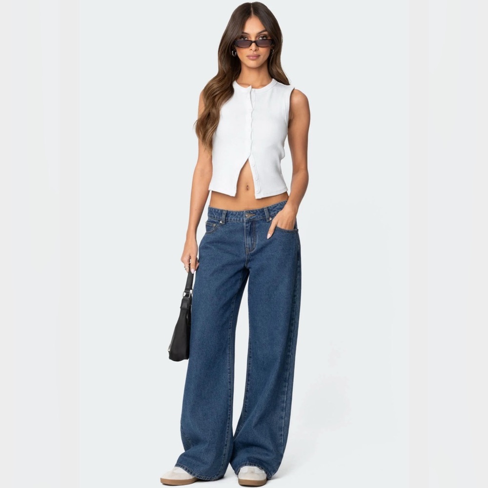 Edikted-Raelynn Washed Low Rise Jeans
